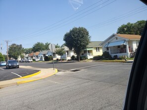 Property grounds - 4-bedroom house in charming Lebanon with AC, WiFi. Enjoy your stay 0000000000000 (Lebanon)