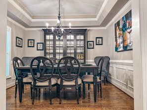 Dining - Upscale Retreat in Cary, NC With Theater Room & Outdoor Fire Pit (cary)