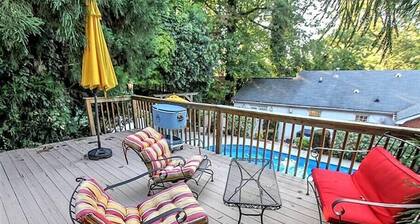 Uptown Oasis: Private Pool, Hot Tub & Pet-Friendly