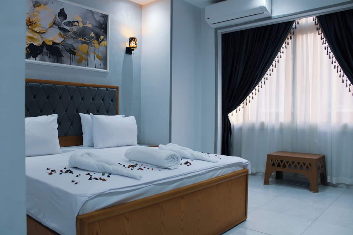 Allergikerbettwaren, Betten mit Memory-Foam-Matratzen, Minibar