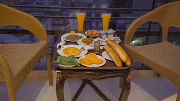 Desayuno de cocina local incluido todos los días