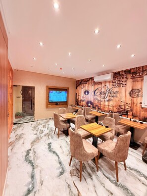 Restaurant - Olivia Hotel (Cairo)