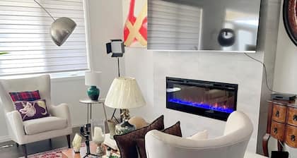 Stay with Jay - Cozy Room Close to YYC Airport