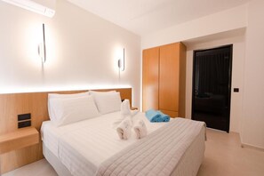 4 soverom, safe på rommet, strykejern/-brett og reiseseng for barn