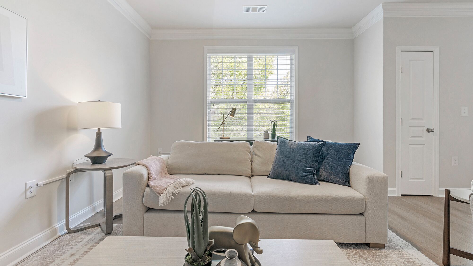 Apartment, 2 Bedrooms | Living area | TV