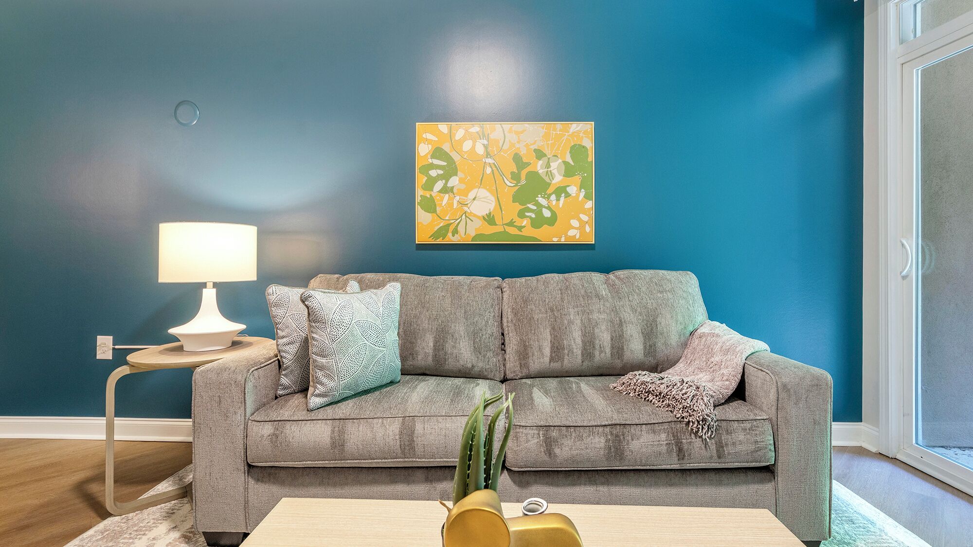 Standard Διαμέρισμα, 1 Υπνοδωμάτιο | Περιοχή καθιστικού | Τηλεοράσεις