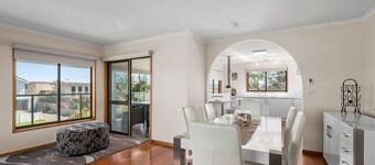 Seaforth Sands - Beach home located just one street back from the Esplanade foreshore