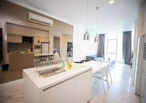 Fridge, microwave, oven, stovetop - private suite with klcc and twin tower
(Kuala Lumpur)