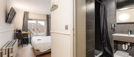 1 quarto, Wi-Fi de cortesia, roupa de cama