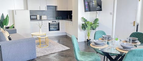 Fridge, microwave, oven, stovetop