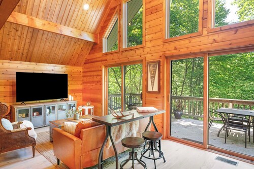 Serenity Cabin-Woodland Retreat