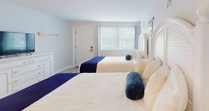 Double Queen Room for a Cozy Group Stay