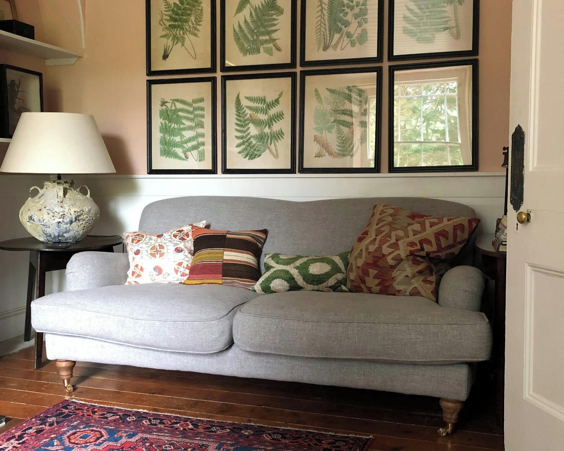 Tv, eldstad och dvd-spelare