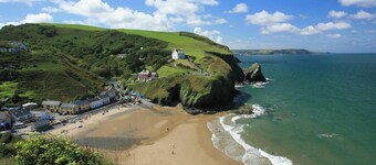 Castle Rock, Llangrannog