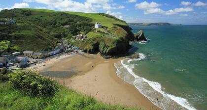 Castle Rock, Llangrannog