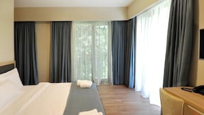 Kamar Quadruple Keluarga, pemandangan halaman | Meja kerja, kedap suara, dan Wi-Fi gratis