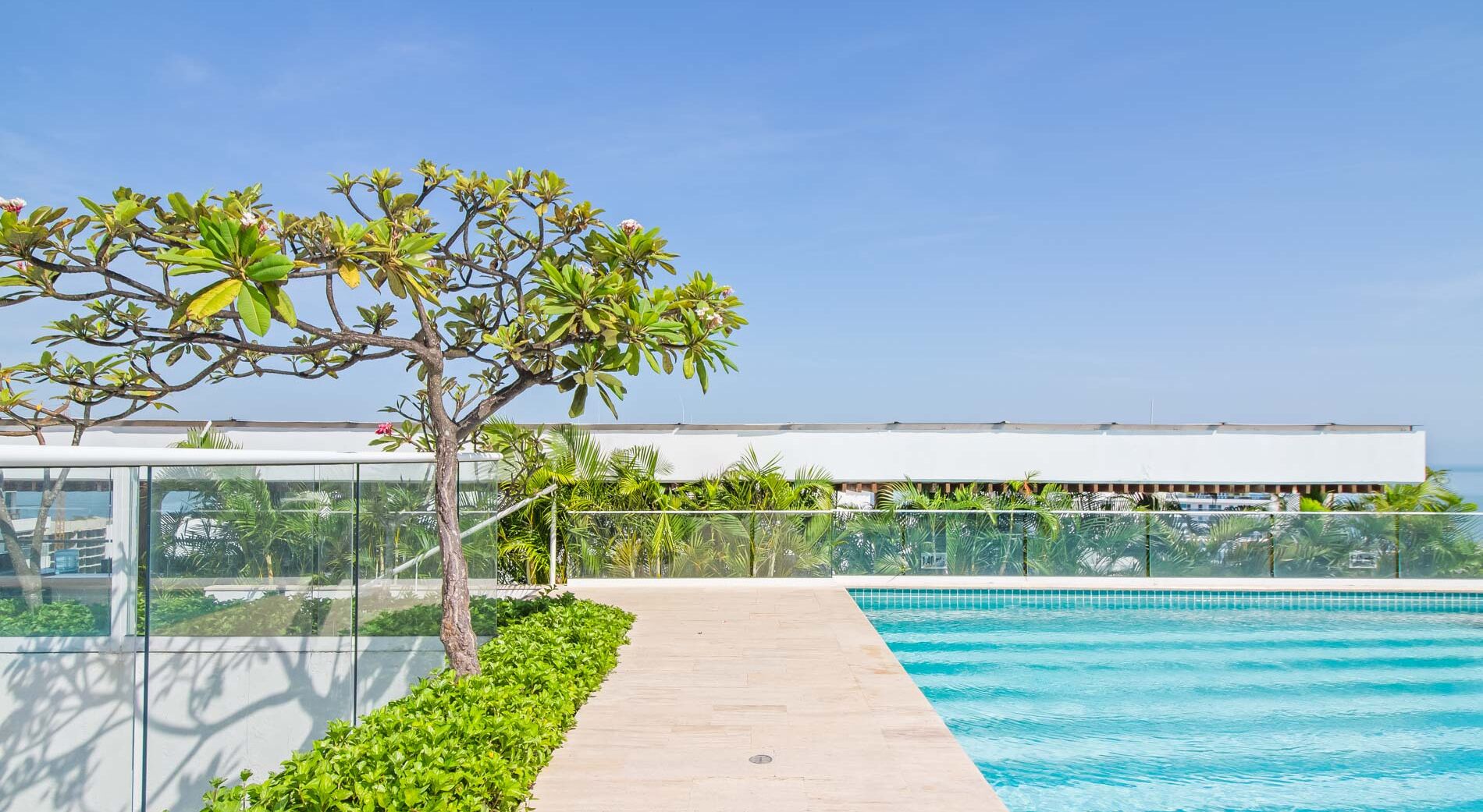 2 utendørsbassenger