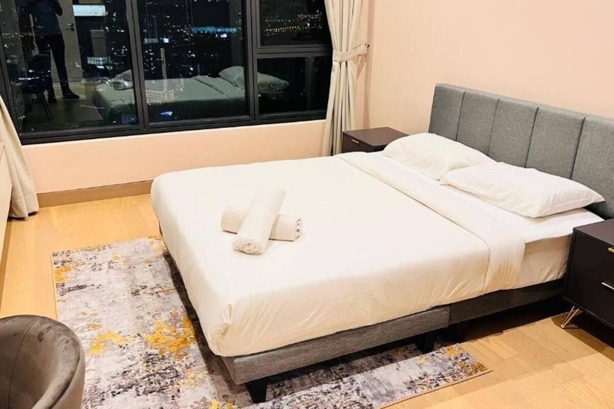 Standard Studio, City View | In-room safe, soundproofing, iron/ironing board, WiFi (free)