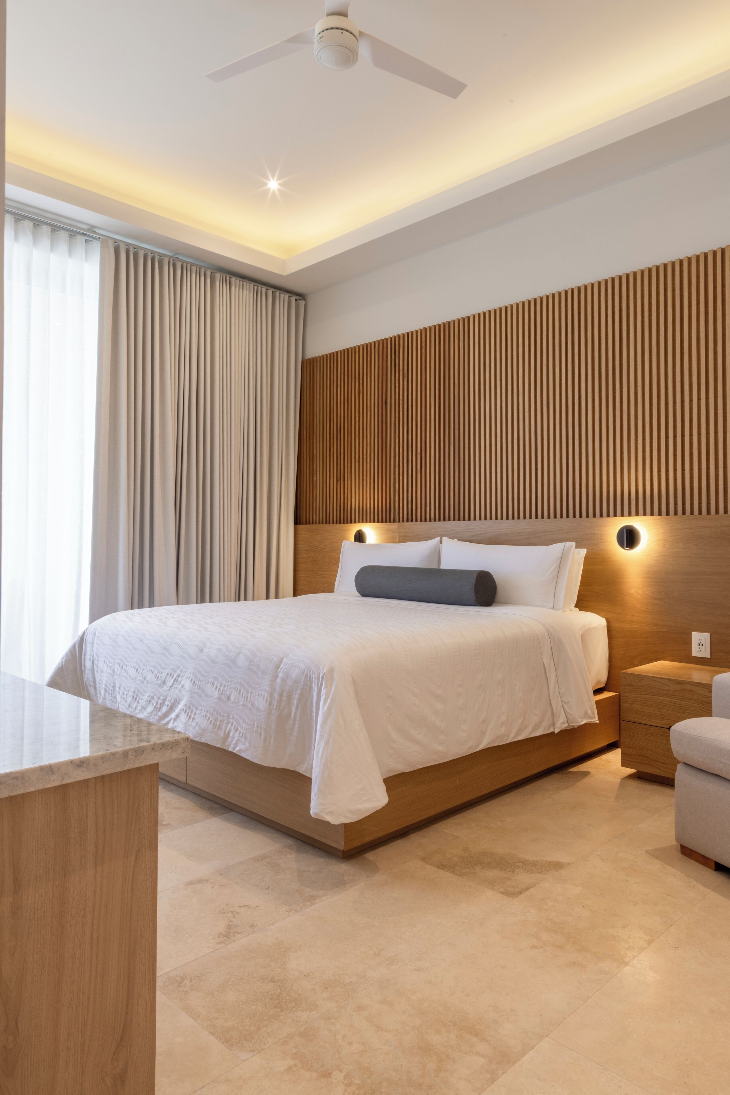 2 bedrooms, premium bedding, in-room safe, laptop workspace