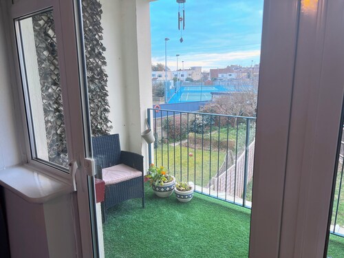 Art Deco 5-bedroom house with WiFi in Weston-super-Mare Close to Beach & Town