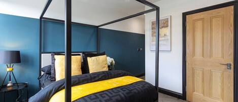 2 chambres, fer et planche à repasser, Wi-Fi gratuit, draps fournis