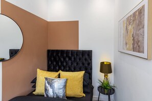 1 habitación, tabla de planchar con plancha, wifi y ropa de cama 