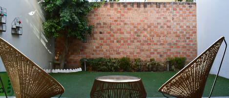 Familienhaus, Terrasse, Gartenblick | Terrasse/Patio