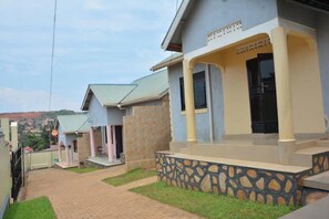 Exterior - Pal Furnished Houses 2 (Wakiso District)