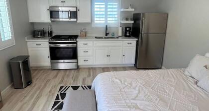 Newly Built! Contemporary Vibes Tiny Home!