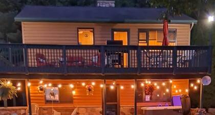 3-bedroom Lakefront Cabin on private Lake just minutes from town and 131 highway