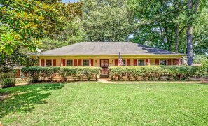 Exterior - Near Parks Tranquil Fox Trails (Memphis)