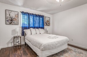 5 bedrooms, iron/ironing board, free WiFi