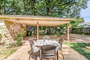 Lobby sitting area - Near Parks Tranquil Fox Trails (Memphis)
