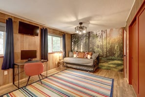 2 bedrooms, desk, iron/ironing board, travel cot