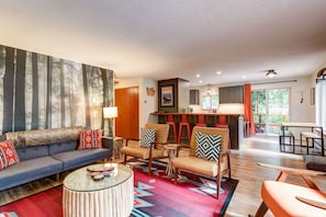 Smart TV, DVD player, video library