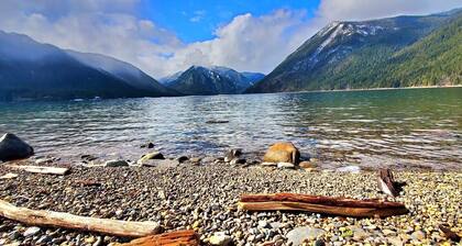 Hiker's Retreat, NEW Hot Tub & FirePit, EV Charger