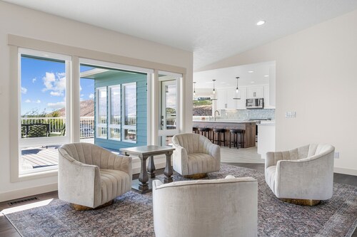 Willow - 5 Bedroom 5 Bathroom-Private Hilltop Home