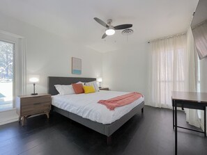 5 bedrooms, iron/ironing board, free WiFi - Casa Relajante (San Antonio)