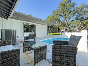 Outdoor pool - Casa Relajante (San Antonio)