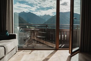 Chambre Double, balcon, vue montagne