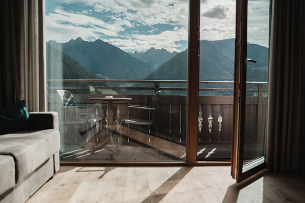 Double Room, Balcony, Mountain View