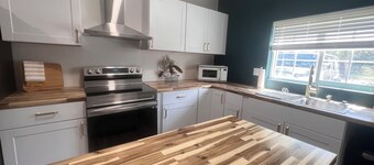 Downtown Garden Escape