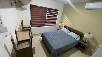 2 bedrooms, desk, free WiFi, bed sheets