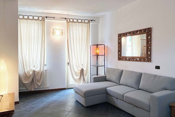Luminoso soggiorno con Divano letto