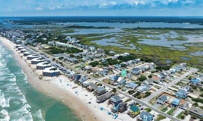 What a view! Cozy 3-BR at far north end of North Topsail