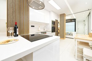 Fridge, microwave, oven, dishwasher