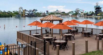 Charming 2-bedroom resort with AC, WiFi in delightful Orlando