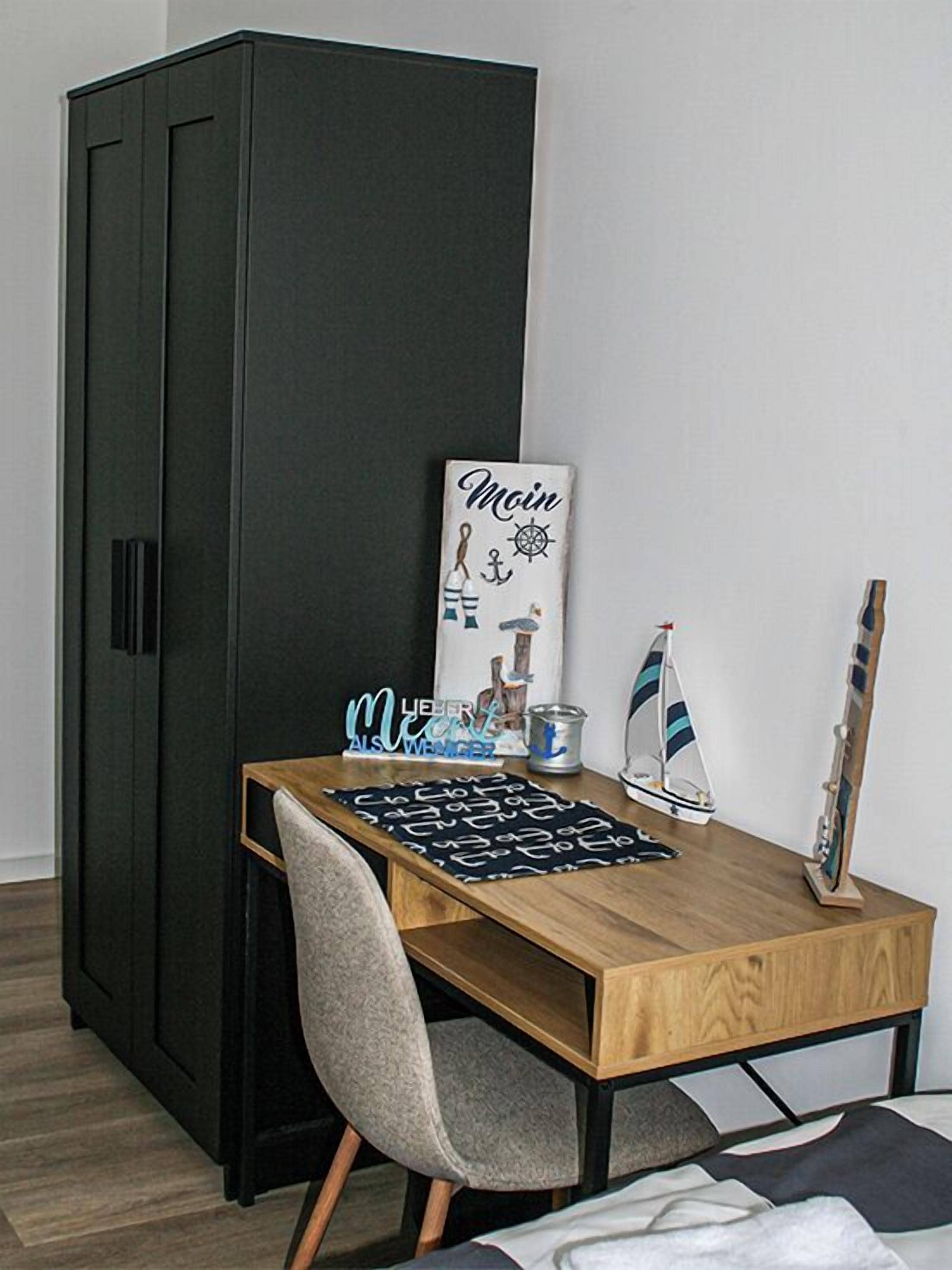 Premium bedding, desk, laptop workspace, free WiFi