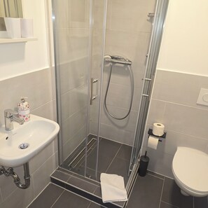 Desk, laptop workspace, free WiFi - Hotel am Seehafen (Hamburg)