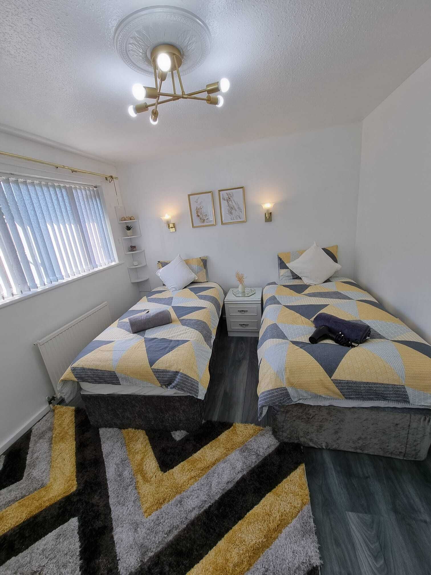 2 bedrooms, iron/ironing board, WiFi, bed sheets